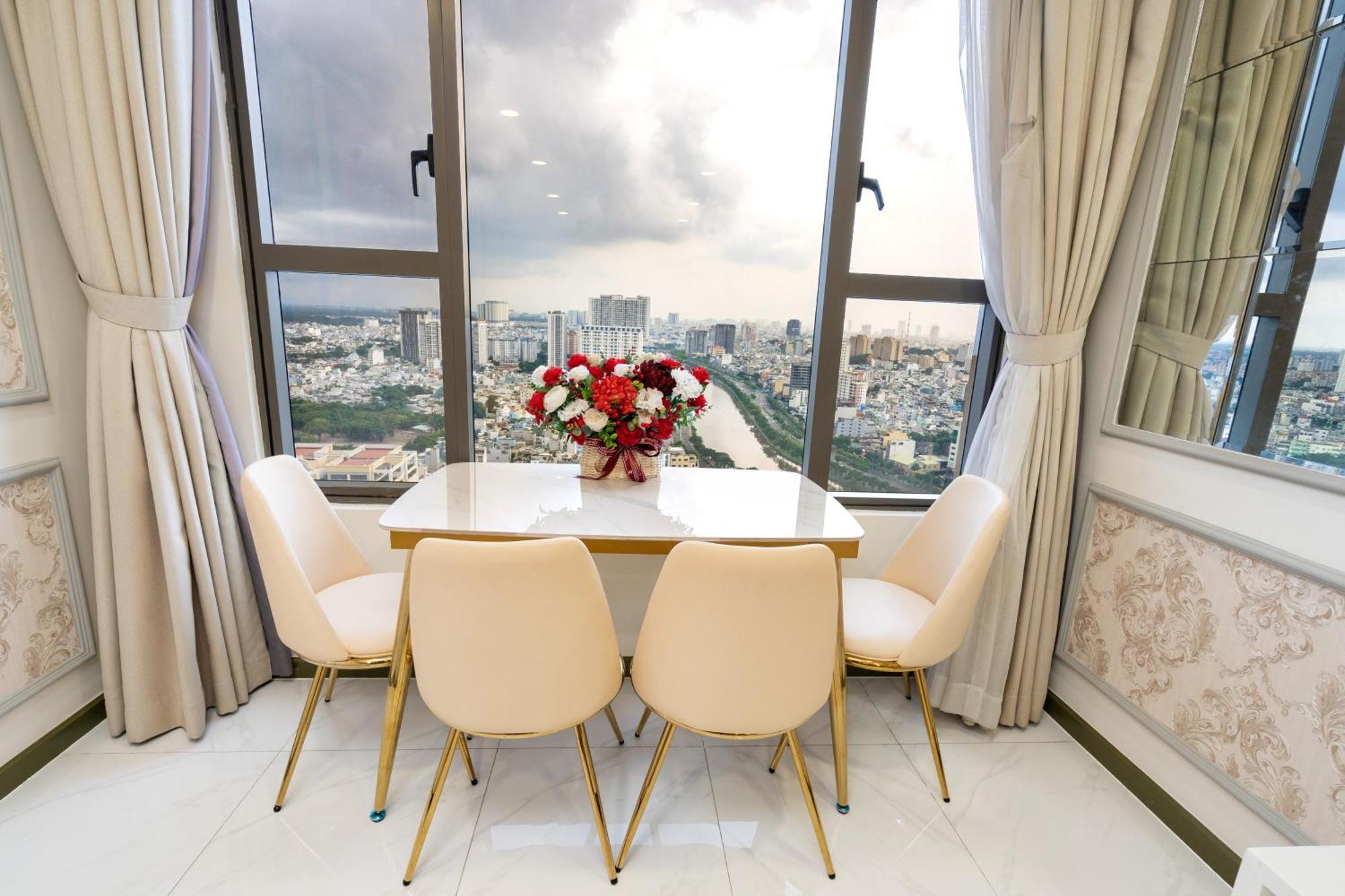 Awesome Rivergate Apartment - Cbd In Hcm City โฮจิมินห์ซิตี้ ภายนอก รูปภาพ